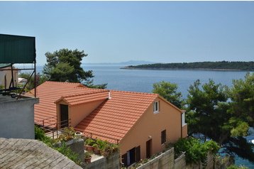 Croaţia Privát Prižba, Exteriorul